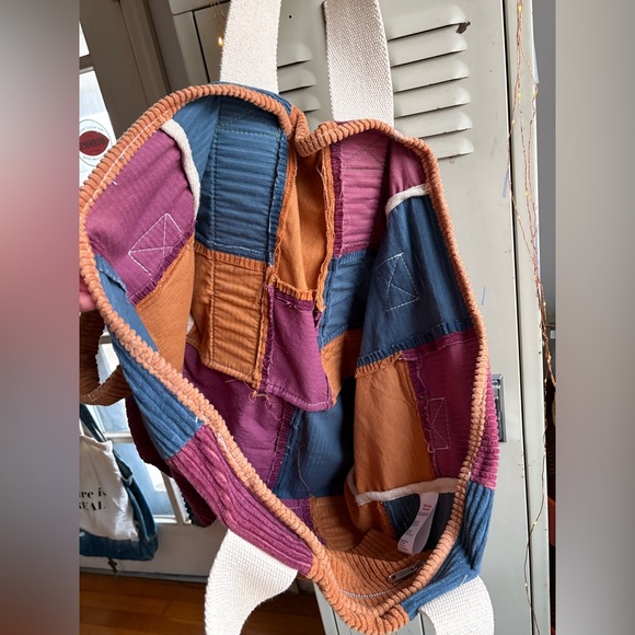 UO Suda Patched XL Tote Bag - Picture 12 of 16